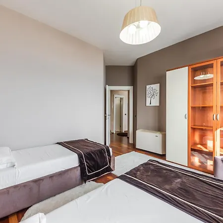 Vollga Seafront By Ps